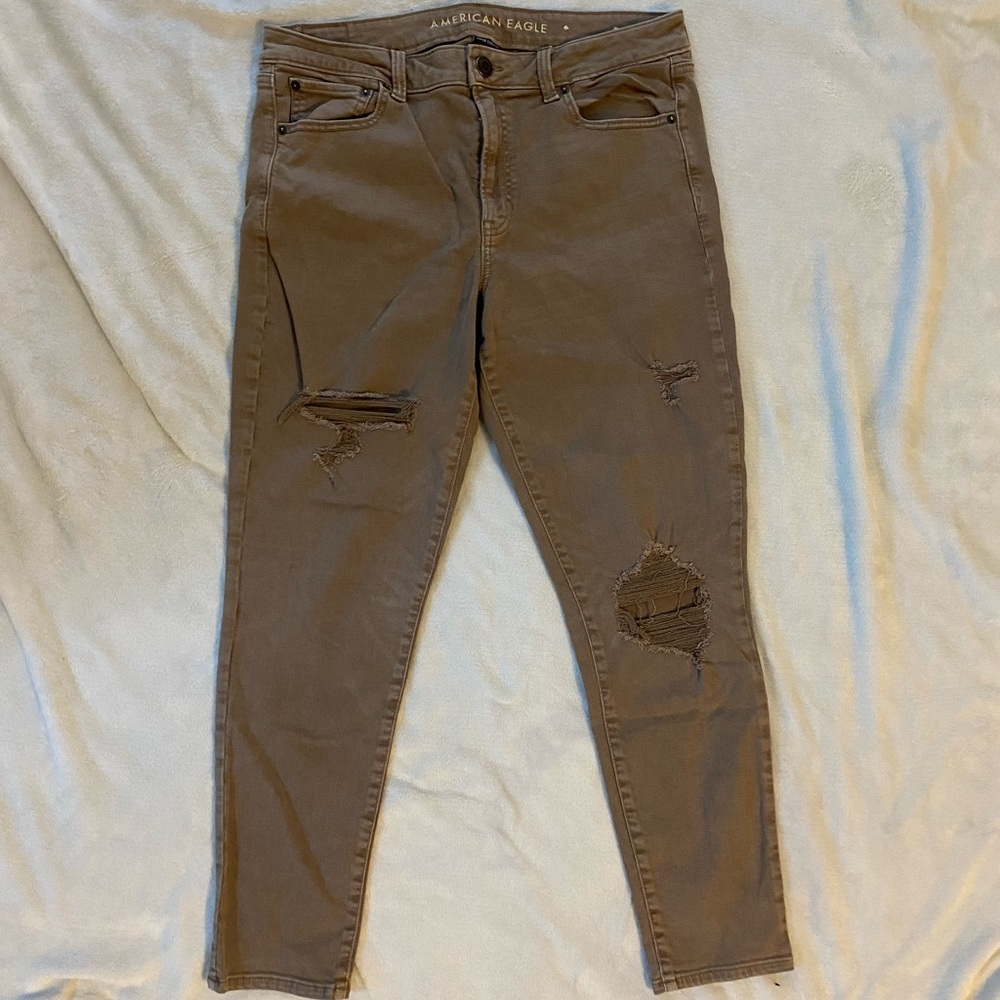 High rise American Eagle distressed jeans